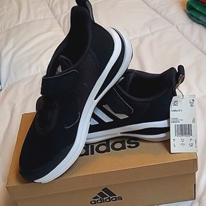 Brand new! Adidas Fortarun, size 3